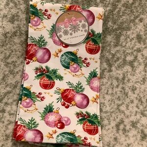 Bliss Studio Festive Christmas Holiday Ornament Kitchen Towels Set of 2 NWT Cott